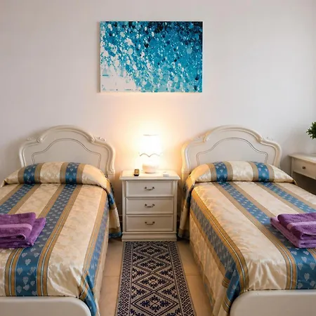 Casa Nira Sardegna Bed & Breakfast *
